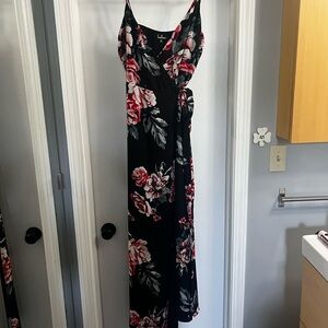 Lulu’s Floral Maxi Dress
